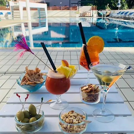 G&d Deanna Pool&brunch ميلانو ماريتيما